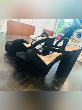 Gianni Bini Black Strappy Platform Heels new w/o box Size 8